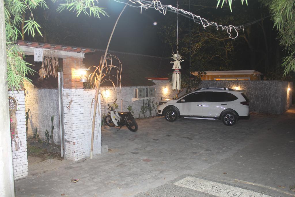 Kubu Container Hotell Uluwatu Exteriör bild