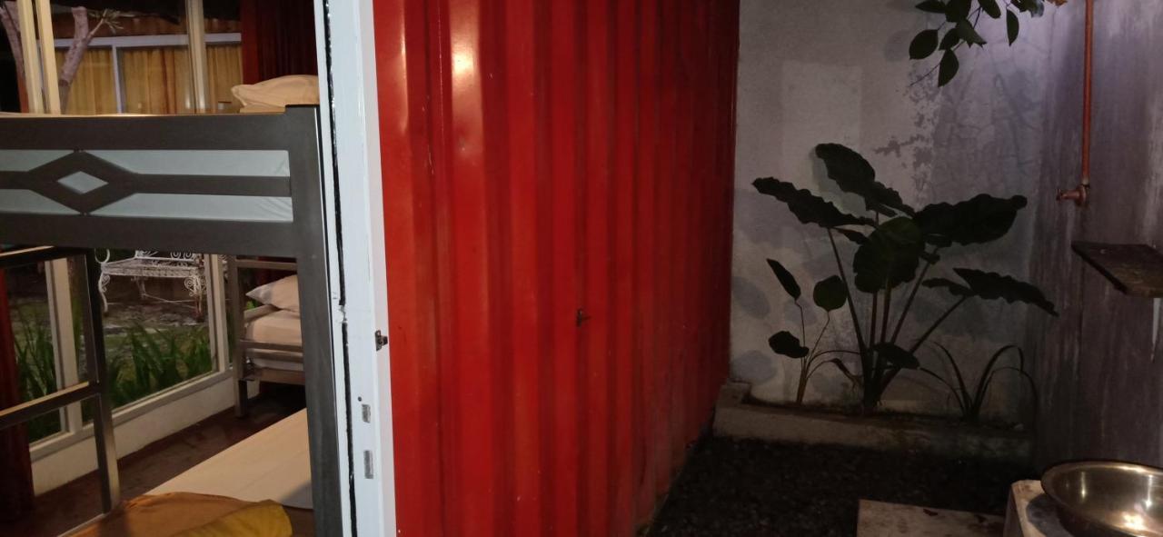 Kubu Container Hotell Uluwatu Exteriör bild